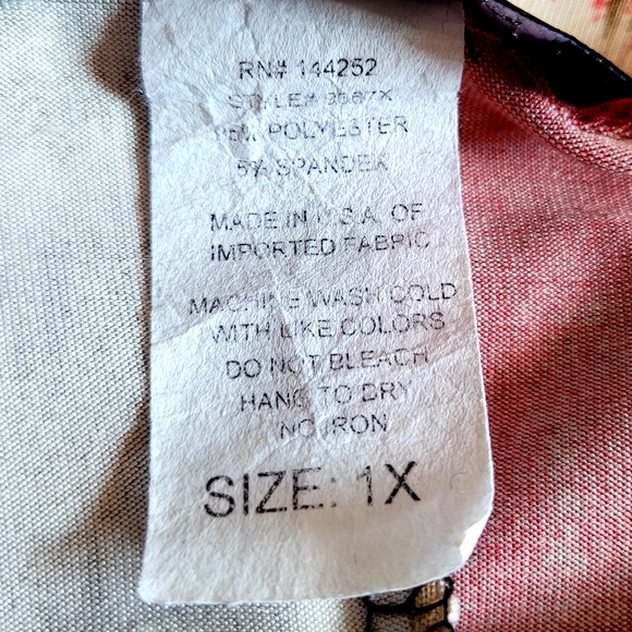 Michelle Lynn Short Sleeve Side Tailed Red, Brown & Cream Tunic Top Size 1X - Picture 4 of 4